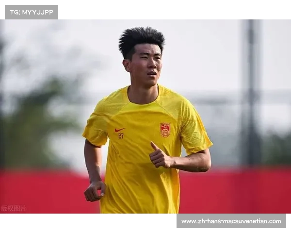 武汉三镇遭亚泰惊险绝杀 刘奕鸣读秒乌龙成转折关键